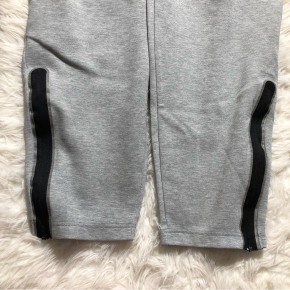 Nike tech fleece sweatpants. Worn once. Size large - Picture 5 of 5